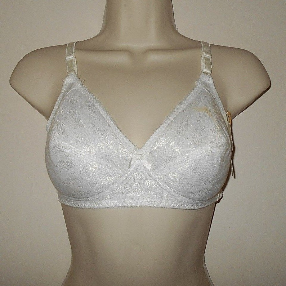 Vintage Basic Editions Bra 34a - image 1